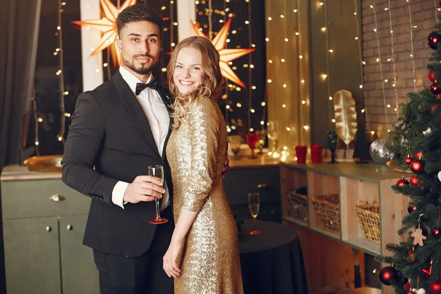 Które pary celebrytów udają związek dla popularności