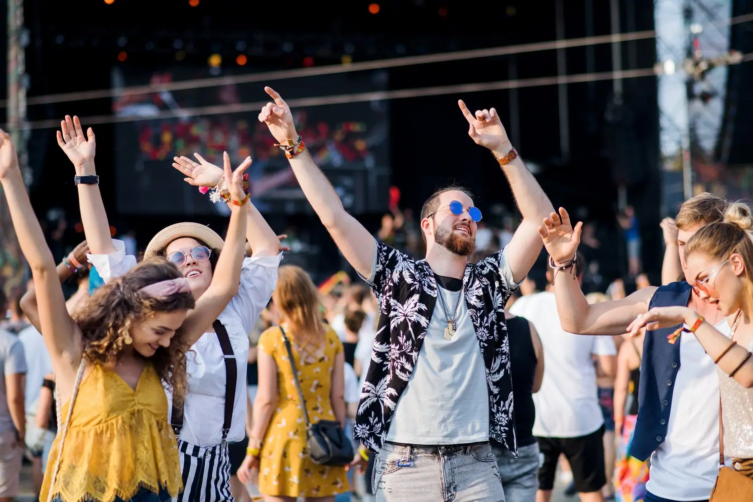 Które festiwale muzyczne w Polsce są obowiązkowe latem